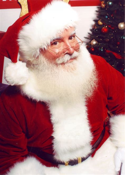 Kris Kringle is sweet, happy, and perpetually-optimistic and a warm, generous soul who is determined to keep his struggling theme park afloat. . The santa clauses wiki